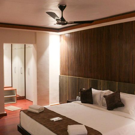 Hotel Obsidian Blue Itānagar エクステリア 写真