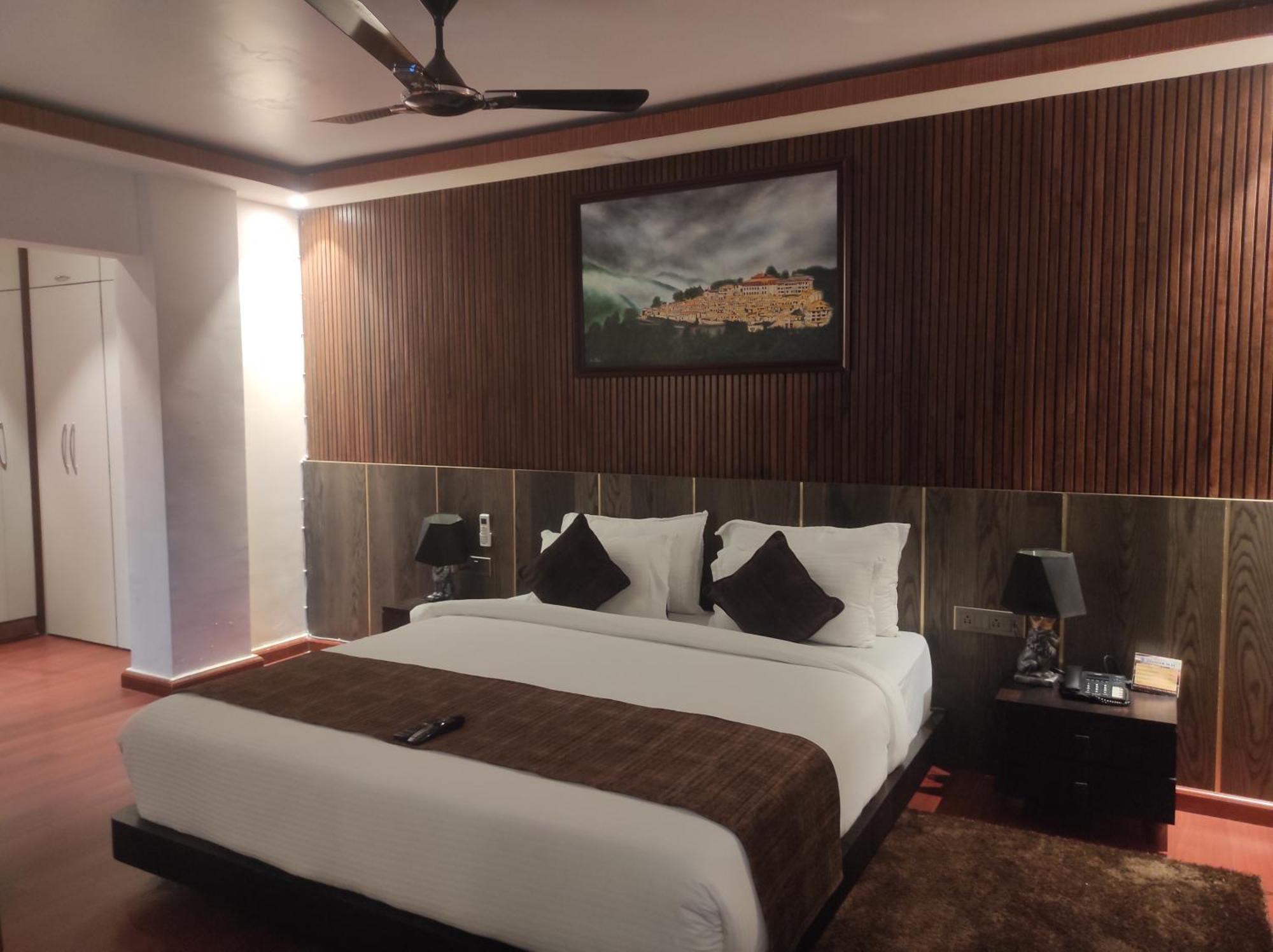 Hotel Obsidian Blue Itānagar エクステリア 写真