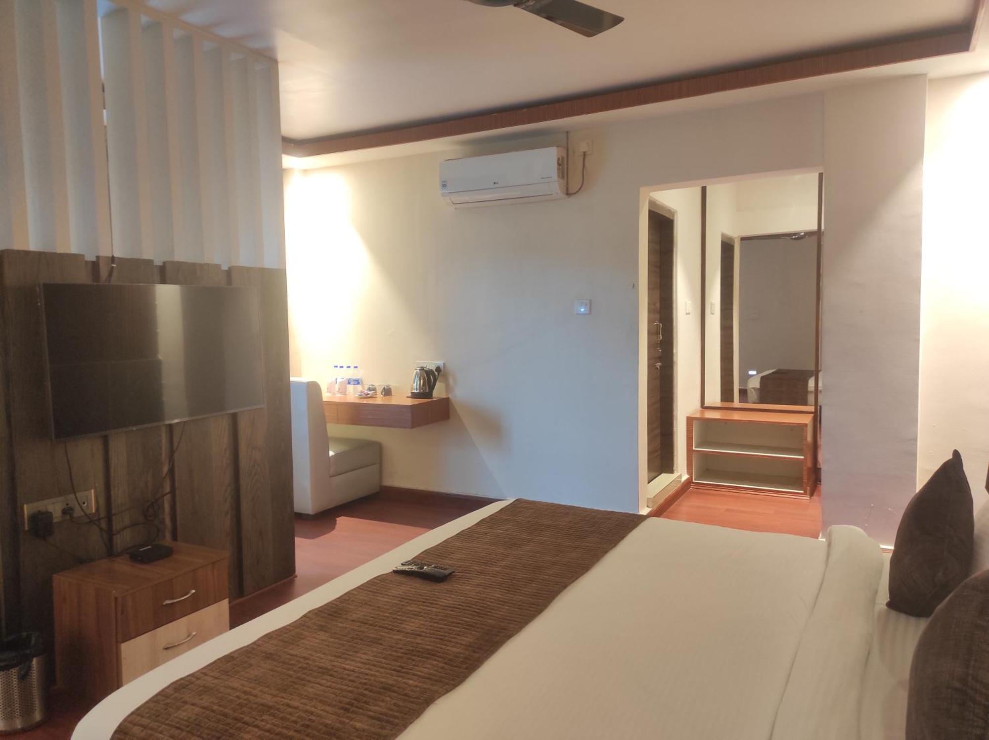 Hotel Obsidian Blue Itānagar エクステリア 写真