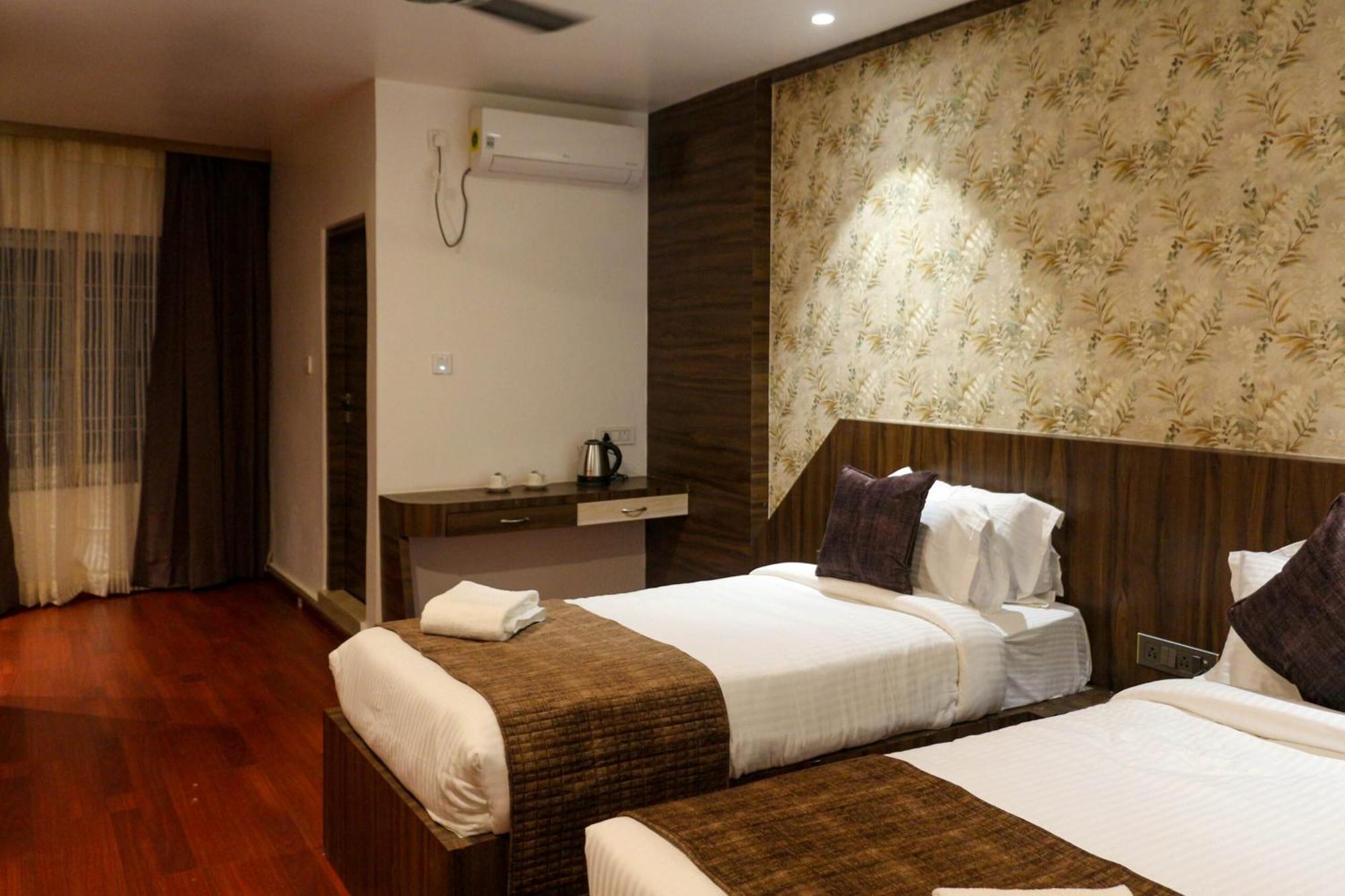 Hotel Obsidian Blue Itānagar エクステリア 写真